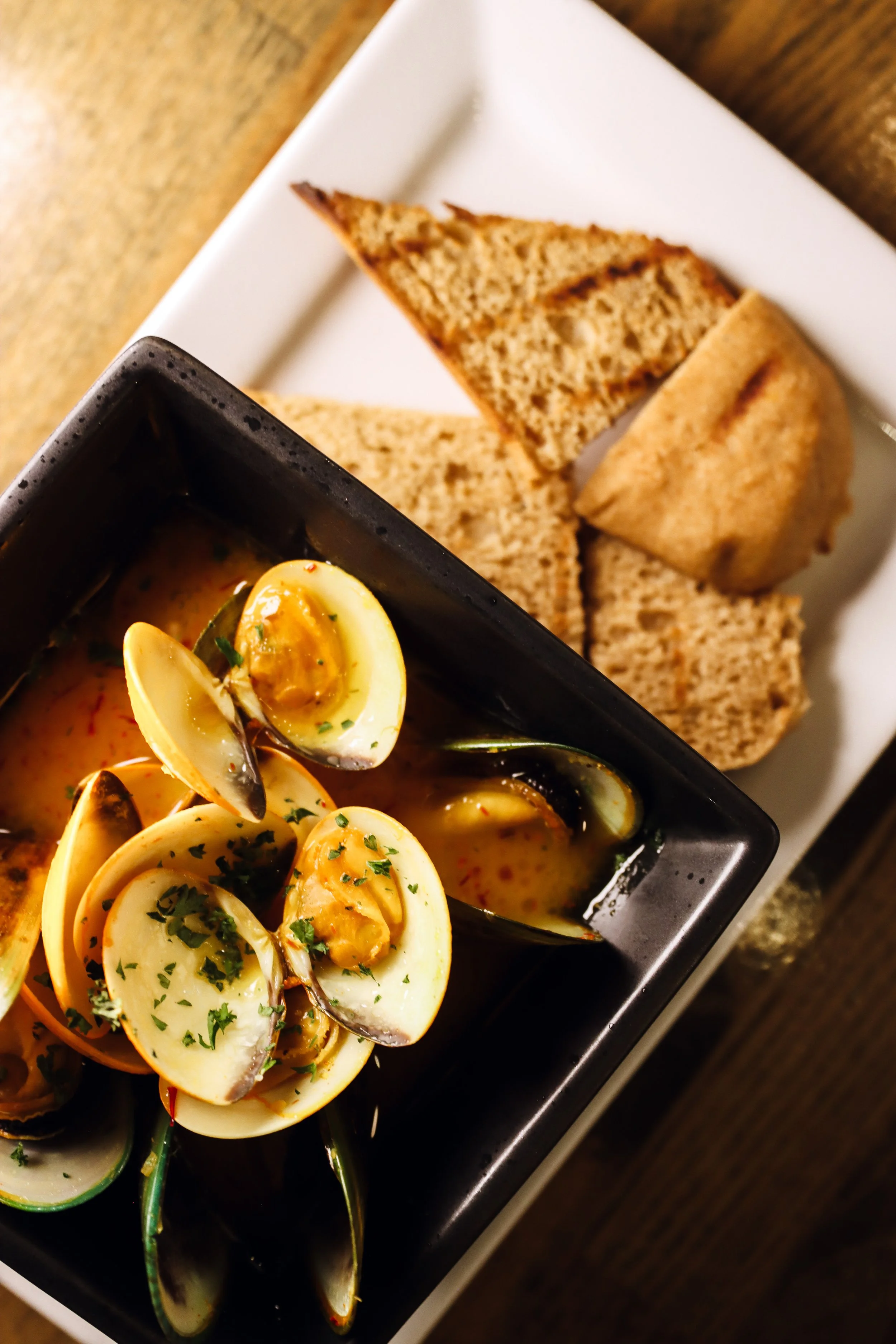 Clams & Mussels a la Champagne